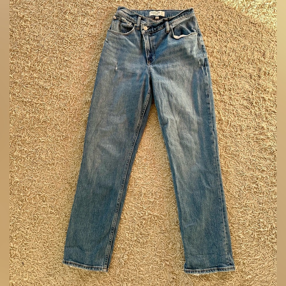 Abercrombie & Fitch Women's 90s Straight Ultra High Rise - Curve Love